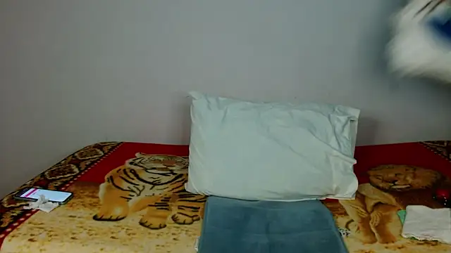 Snapshot of ReginaBakerr chatting on October 1, 2025, 9:40 pm ReginaBakerr online show from October 1, 2025, 9:40 pm