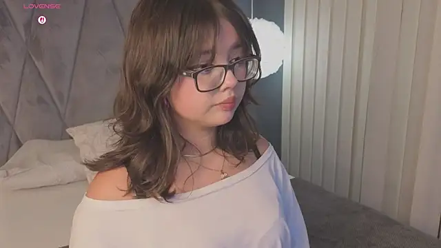 missy taylor  online show from October 14, 2025, 8:09 pm