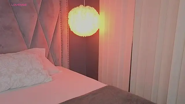 missy taylor  online show from October 17, 2025, 8:10 pm