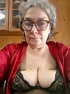 Snapshot of IrinaSweet54 chatting on May 21, 2026, 8:12 am IrinaSweet54 online show from May 21, 2026, 8:12 am