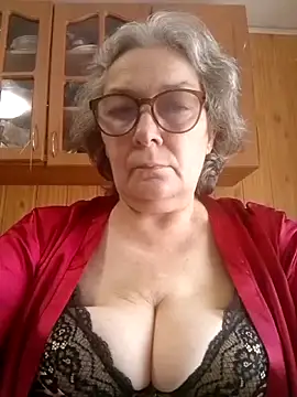 Snapshot of IrinaSweet54 chatting on May 26, 2026, 8:01 am IrinaSweet54 online show from May 26, 2026, 8:01 am