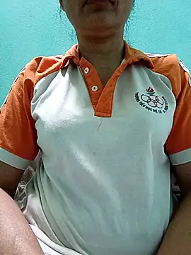 Snapshot of Lovepussyhair chatting on February 23, 2026, 8:31 pm Lovepussyhair online show from February 23, 2026, 8:31 pm