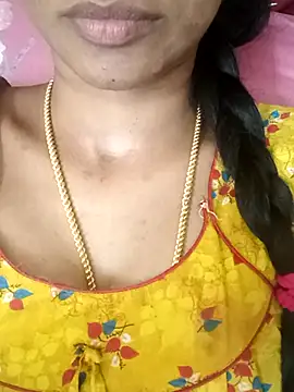 Snapshot of Ambika01 chatting on October 31, 2025, 1:30 pm Ambika01 online show from October 31, 2025, 1:30 pm