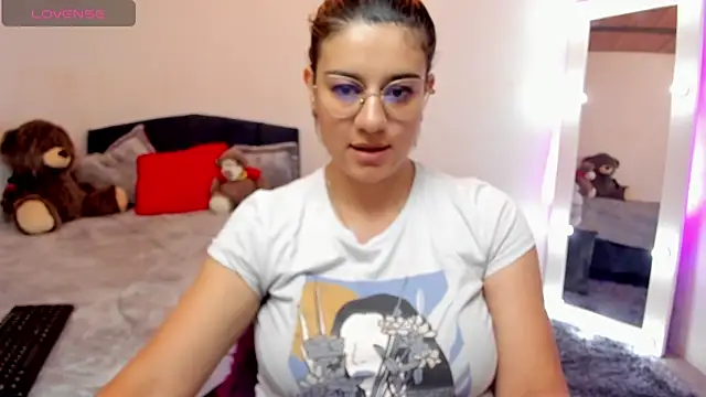 oliviacarltonn  online show from January 24, 2025, 8:11 pm