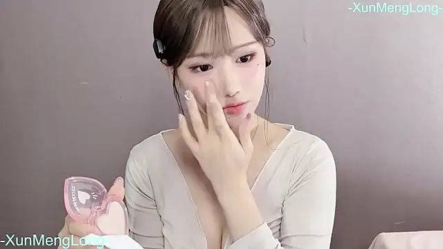 Snapshot of -XunMengLong- chatting on May 8, 2026, 6:56 pm -XunMengLong- online show from May 8, 2026, 6:56 pm