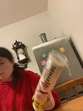 annonyme  422 online show from February 8, 2025, 8:53 pm