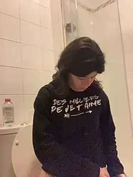 annonyme  422 online show from March 14, 2025, 11:00 pm