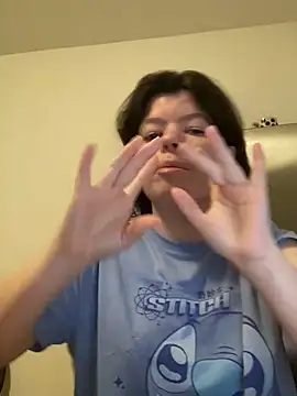 annonyme  422 online show from March 19, 2025, 5:39 pm