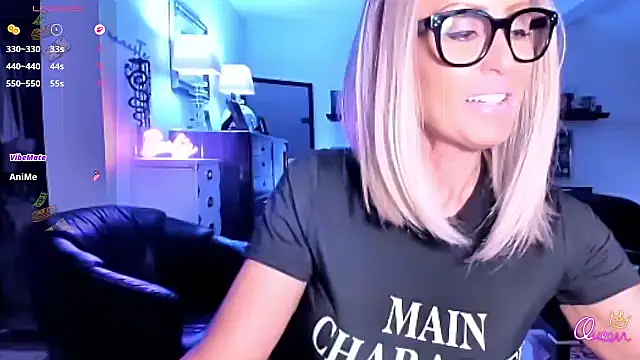 VelvetBarbie online show from April 17, 2026, 12:02 am