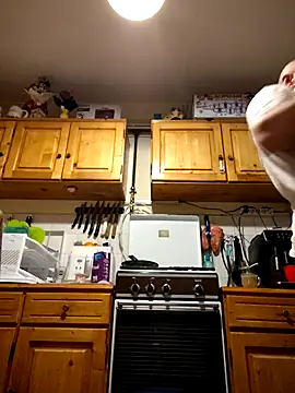 intx800 online show from March 18, 2025, 3:12 am