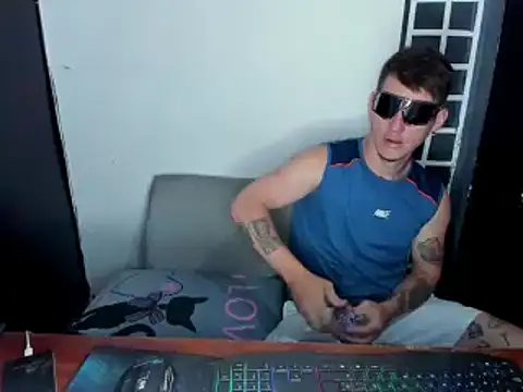 Snapshot of Zara_cum69 chatting on September 21, 2025, 12:16 am Zara cum69 online show from September 21, 2025, 12:16 am