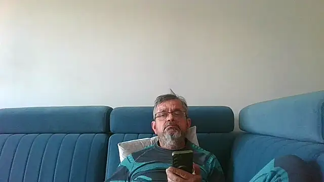 axecoman60 online show from March 15, 2025, 12:45 pm
