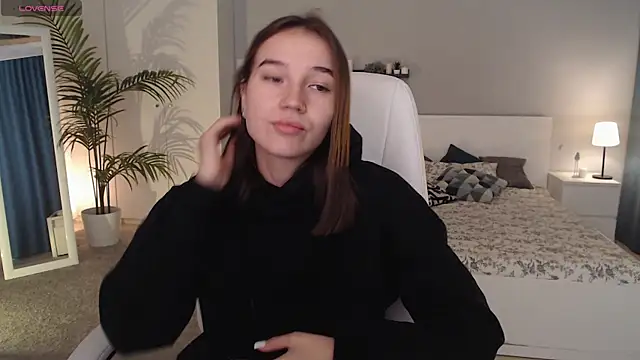 Snapshot of Bellla_Haddid chatting on September 19, 2025, 1:09 am Bellla Haddid online show from September 19, 2025, 1:09 am