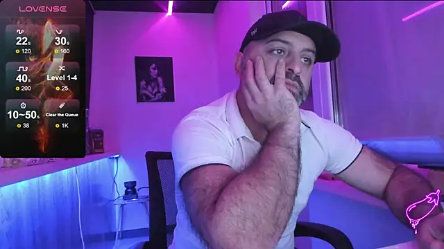 MAGABEAR077 online show from November 12, 2025, 11:19 pm