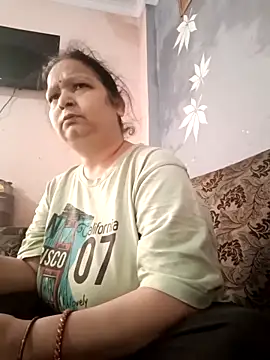 Snapshot of Kavya_kapoor chatting on March 16, 2025, 1:38 am Kavya kapoor online show from March 16, 2025, 1:38 am