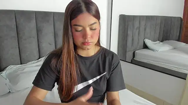 Snapshot of Rose_Evans__ chatting on February 22, 2025, 1:13 pm Rose Evans   online show from February 22, 2025, 1:13 pm