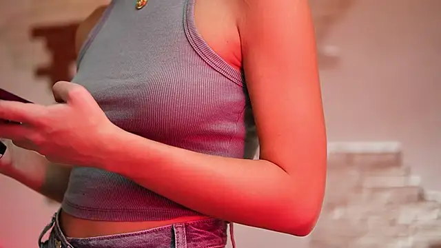 Snapshot of AngelinaCapri chatting on September 28, 2025, 5:20 pm AngelinaCapri online show from September 28, 2025, 5:20 pm