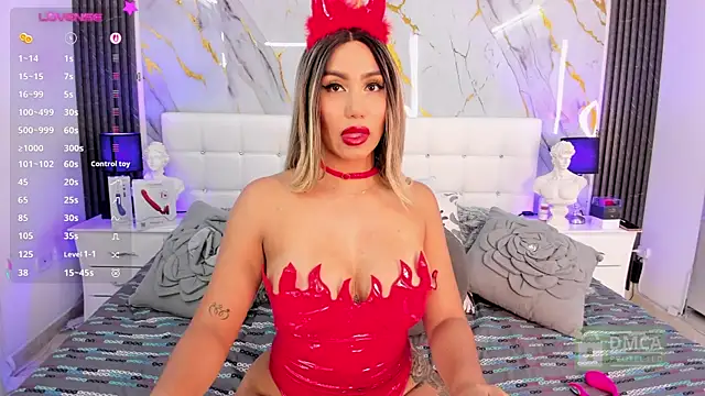 Snapshot of EmilyLeah_ chatting on March 22, 2025, 8:26 pm EmilyLeah online show from March 22, 2025, 8:26 pm