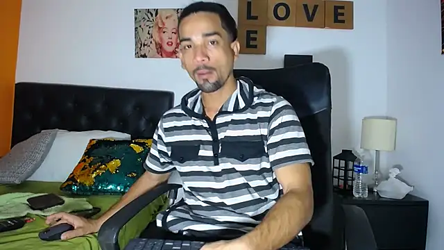 ryan musclexxx online show from December 8, 2024, 3:29 am