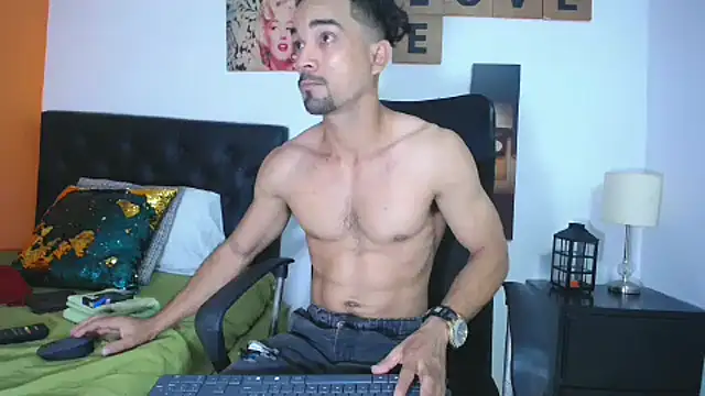 ryan musclexxx online show from December 6, 2024, 7:15 am