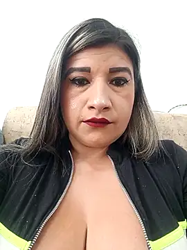 Hannahcandyy online show from November 9, 2025, 4:22 pm