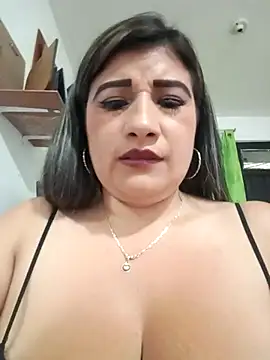 Hannahcandyy online show from March 18, 2025, 2:08 am