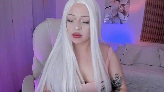 Snapshot of Kendall_Bunnyy chatting on March 2, 2025, 8:03 pm Kendall Bunnyy online show from March 2, 2025, 8:03 pm