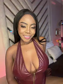 Snapshot of Lola_King chatting on July 7, 2026, 3:31 am Lola King online show from July 7, 2026, 3:31 am