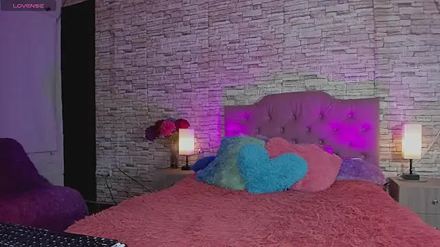 Snapshot of kitty_queen10 chatting on September 17, 2025, 4:14 am kitty queen10 online show from September 17, 2025, 4:14 am