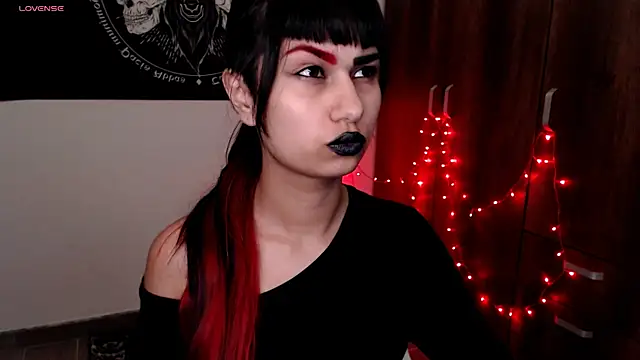 Little-Lucifer online show from February 11, 2026, 10:53 pm