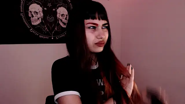 Snapshot of Little-Lucifer chatting on November 4, 2025, 10:57 pm Little-Lucifer online show from November 4, 2025, 10:57 pm