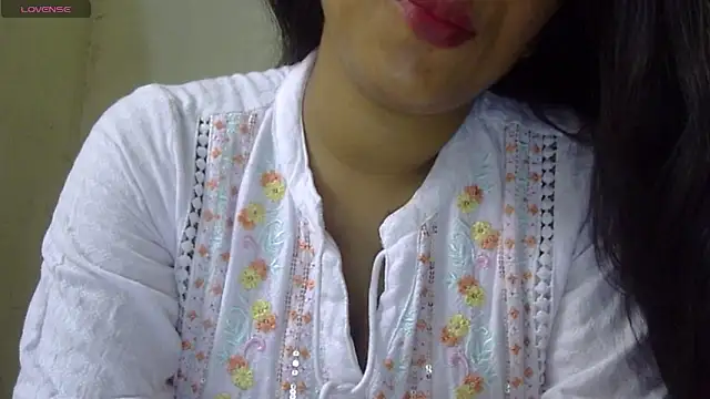 Preeti-Sexy online show from April 30, 2026, 5:03 am
