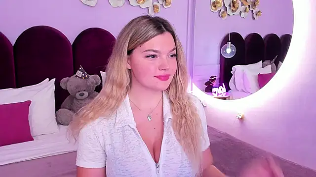 ZaraBloom online show from December 2, 2025, 3:30 am