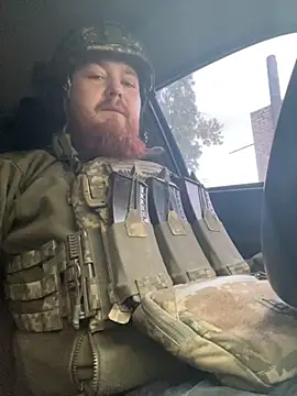 Snapshot of Artur6663 chatting on September 29, 2025, 2:01 pm Artur6663 online show from September 29, 2025, 2:01 pm