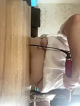 Snapshot of Vih222 chatting on January 14, 2025, 7:11 pm Vih222 online show from January 14, 2025, 7:11 pm