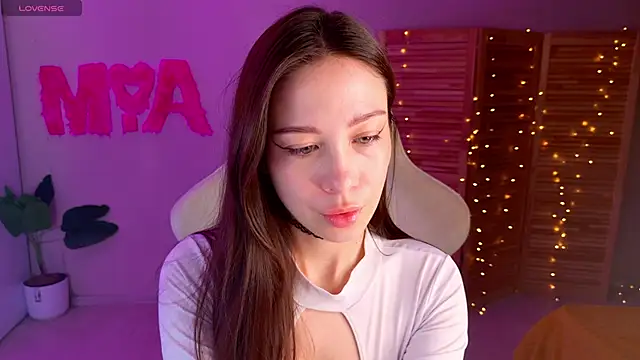 Snapshot of Miss_Mia_Murr chatting on September 24, 2025, 3:13 am Miss Mia Murr online show from September 24, 2025, 3:13 am