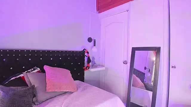 Ghosty Doll online show from November 5, 2025, 8:12 pm