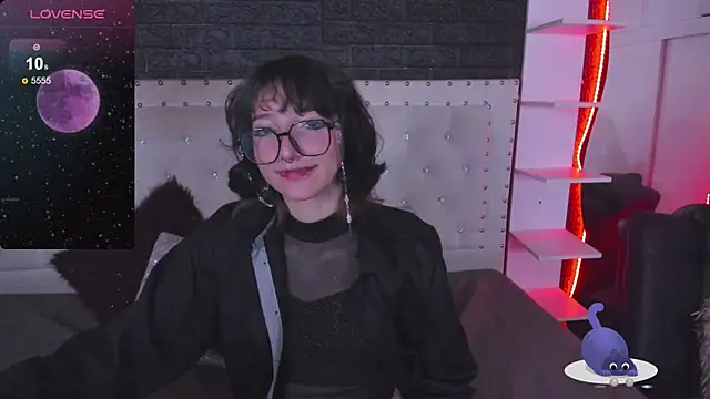 Snapshot of Ghosty_Doll chatting on January 28, 2025, 11:07 pm Ghosty Doll online show from January 28, 2025, 11:07 pm