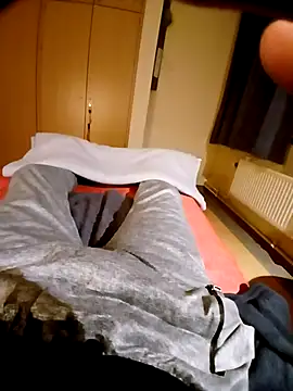 pascalino100 online show from April 1, 2026, 7:00 pm