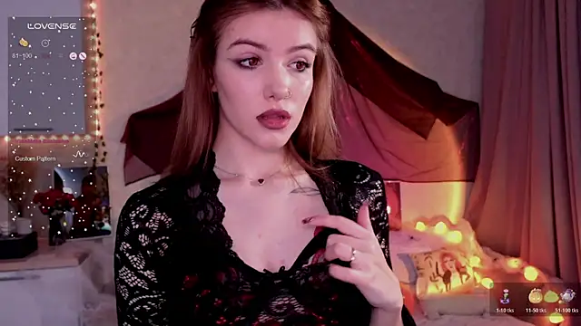 Snapshot of SpiceJessy chatting on October 31, 2025, 4:42 am SpiceJessy online show from October 31, 2025, 4:42 am