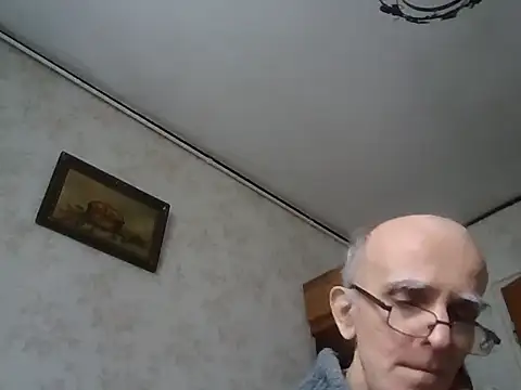 mariusica1xh online show from October 6, 2025, 12:17 pm