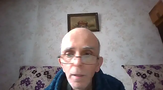 mariusica1xh online show from February 17, 2025, 2:06 pm
