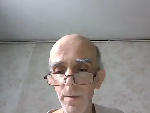 mariusica1xh online show from September 17, 2025, 1:02 pm