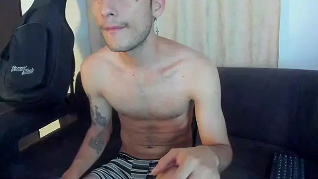 Snapshot of Henrikk_senn chatting on October 15, 2025, 3:49 am Henrikk senn online show from October 15, 2025, 3:49 am