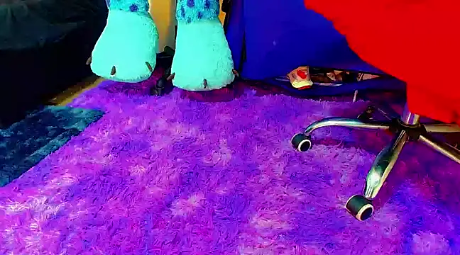 nicol gill  online show from February 5, 2025, 5:42 pm