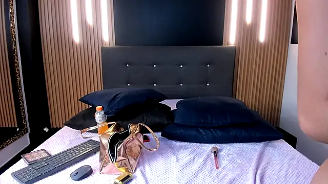 Snapshot of Venus_medussa chatting on November 8, 2025, 2:48 am Venus medussa online show from November 8, 2025, 2:48 am