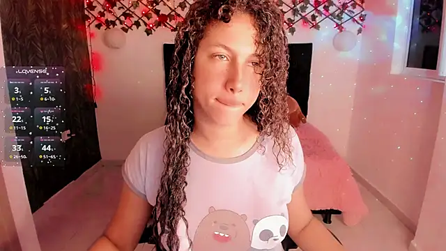 Snapshot of Lilith_Miller21 chatting on October 5, 2025, 7:15 pm Lilith Miller21 online show from October 5, 2025, 7:15 pm