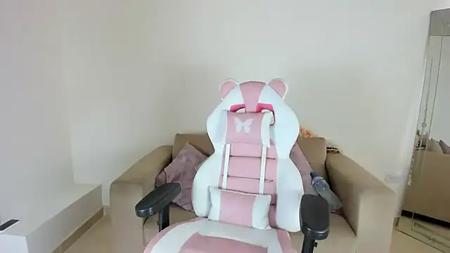 Snapshot of Charlotte_cowell_sub1_ chatting on February 8, 2025, 9:04 pm Charlotte cowell sub1 online show from February 8, 2025, 9:04 pm