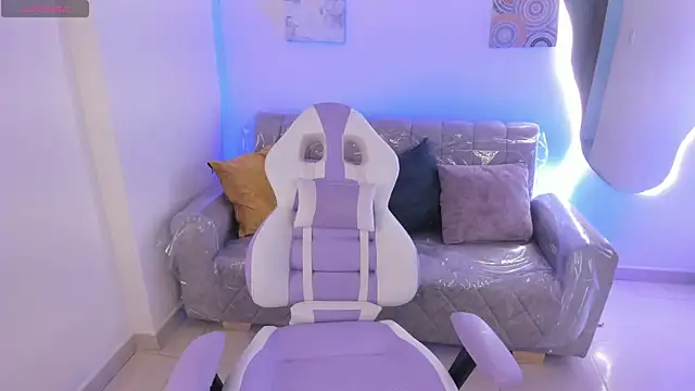 Snapshot of Charlotte_cowell_sub1_ chatting on October 22, 2025, 5:12 pm Charlotte cowell sub1 online show from October 22, 2025, 5:12 pm