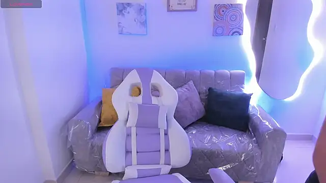 Snapshot of Charlotte_cowell_sub1_ chatting on October 13, 2025, 7:48 pm Charlotte cowell sub1 online show from October 13, 2025, 7:48 pm